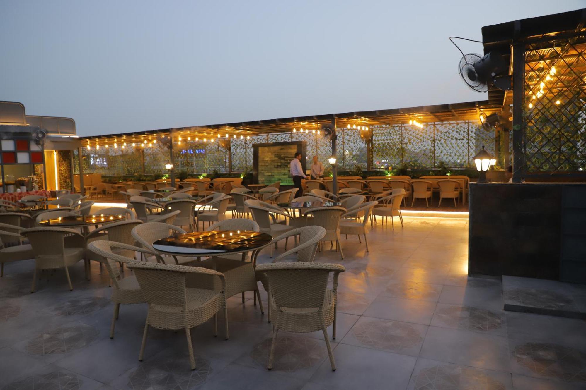 Hotel Haris Mg Road Gurugram Gurgaon Dış mekan fotoğraf