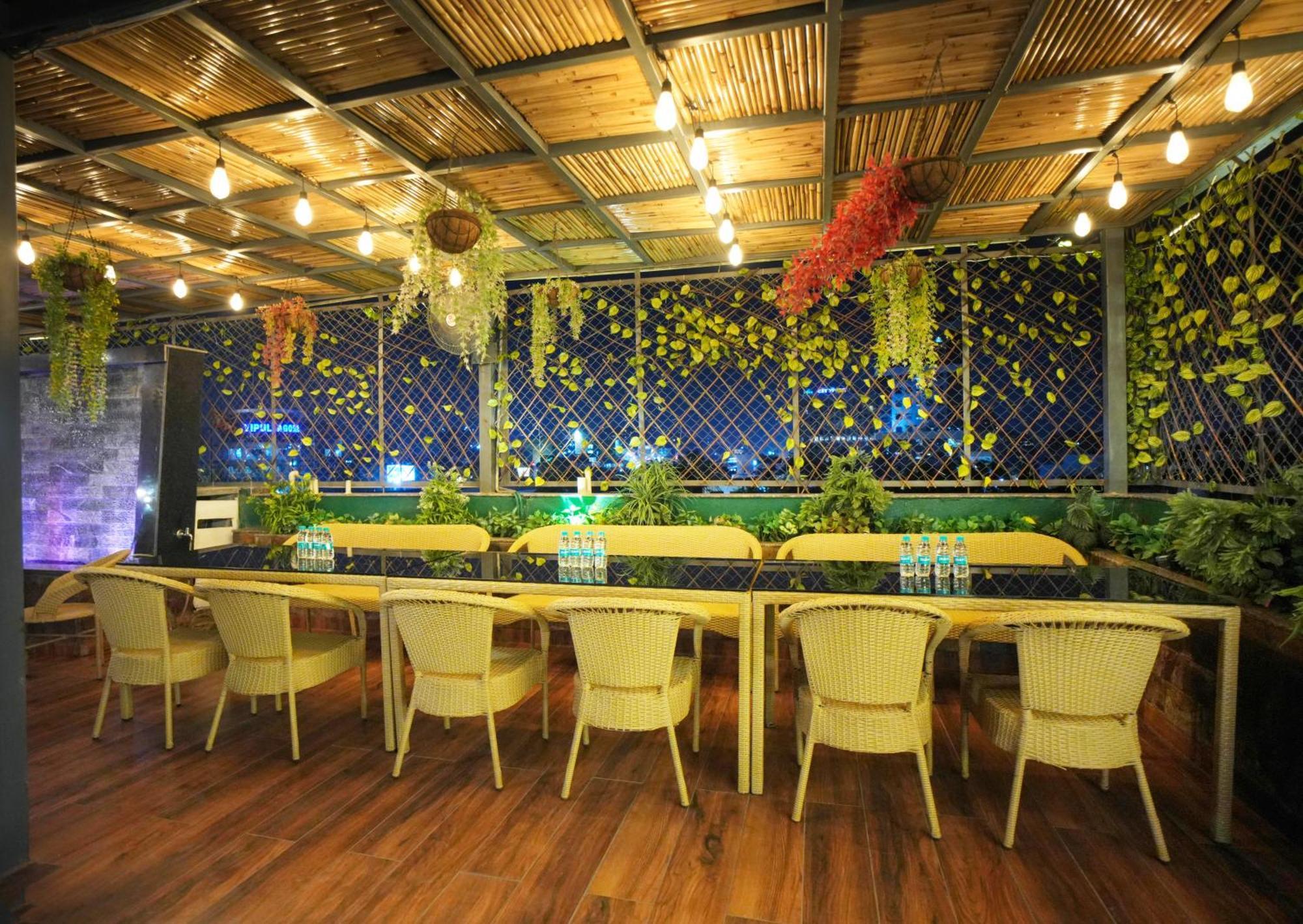 Hotel Haris Mg Road Gurugram Gurgaon Dış mekan fotoğraf