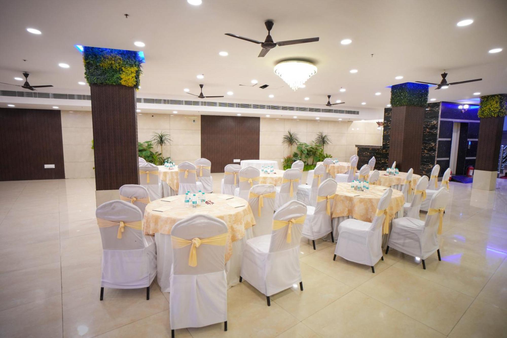 Hotel Haris Mg Road Gurugram Gurgaon Dış mekan fotoğraf